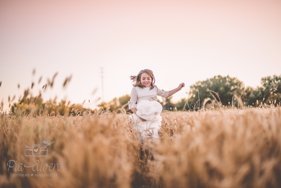 piaalvero-fotografia-de-comunion-diferente-de-cuento-bilbao-y-navarra-59