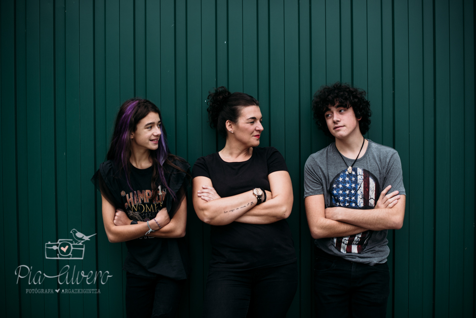 Pia Alvero fotografia adolescente en Igorre-105