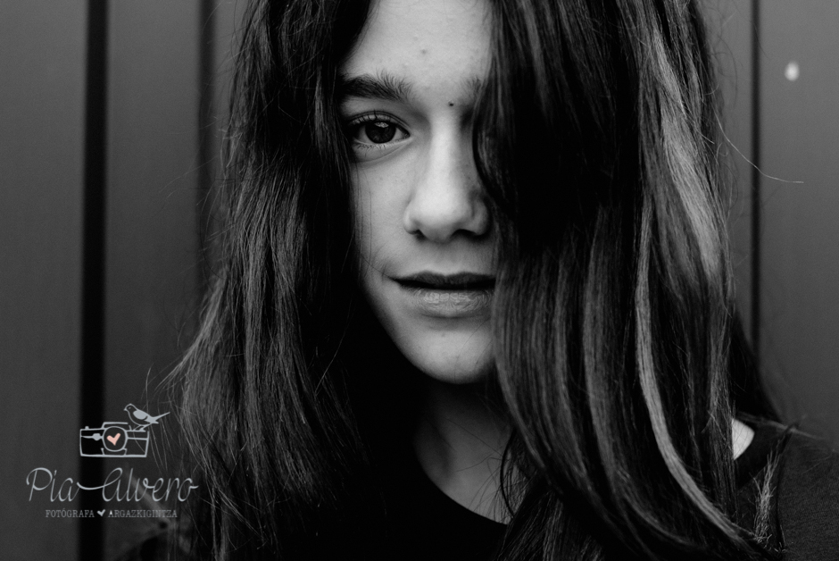 Pia Alvero fotografia adolescente en Igorre-116