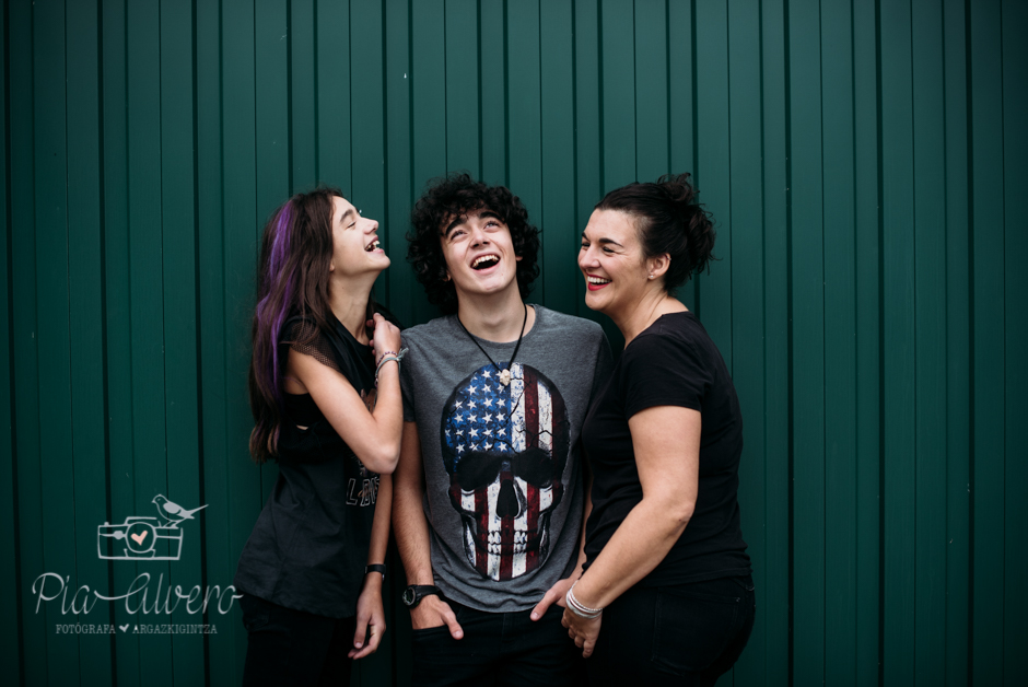 Pia Alvero fotografia adolescente en Igorre-97