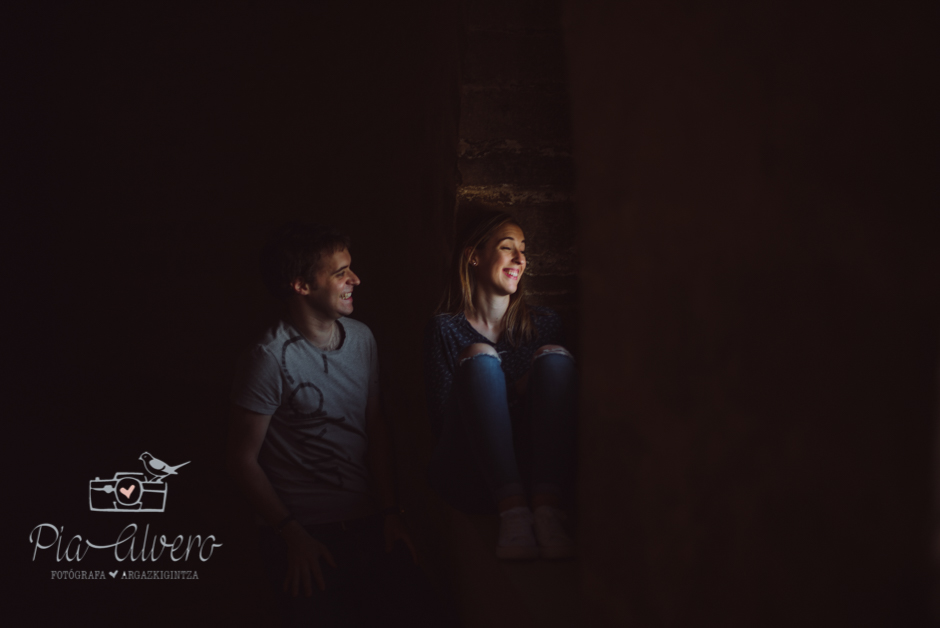 Pia Alvero fotografia preboda en Uxue, Navarra. Fotografa boda Navarra-189