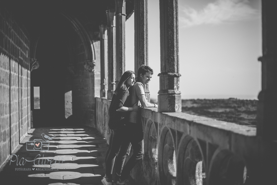 Pia Alvero fotografia preboda en Uxue, Navarra. Fotografa boda Navarra-226