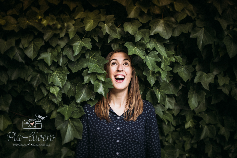 Pia Alvero fotografia preboda en Uxue, Navarra. Fotografa boda Navarra-241