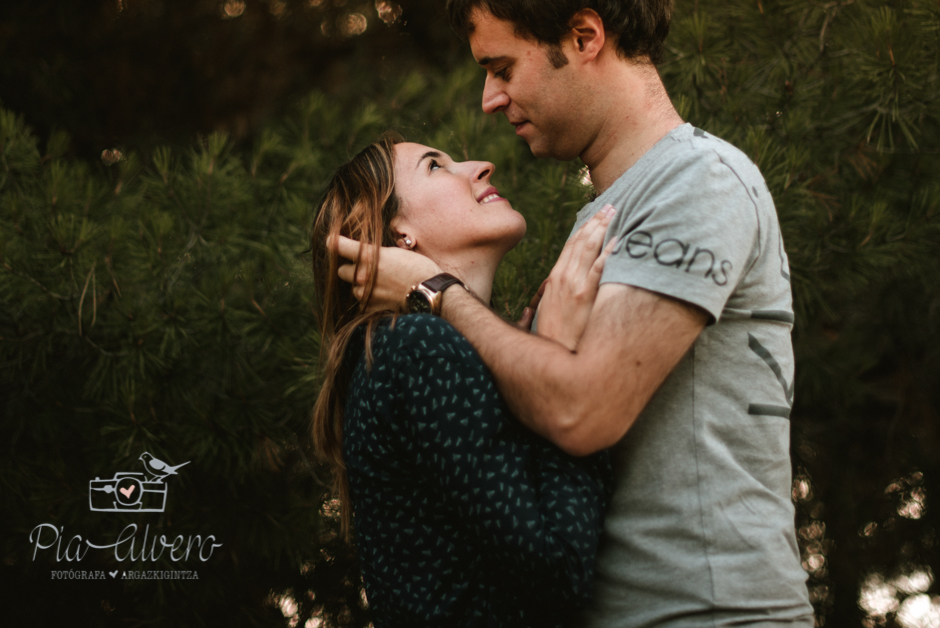 Pia Alvero fotografia preboda en Uxue, Navarra. Fotografa boda Navarra-290