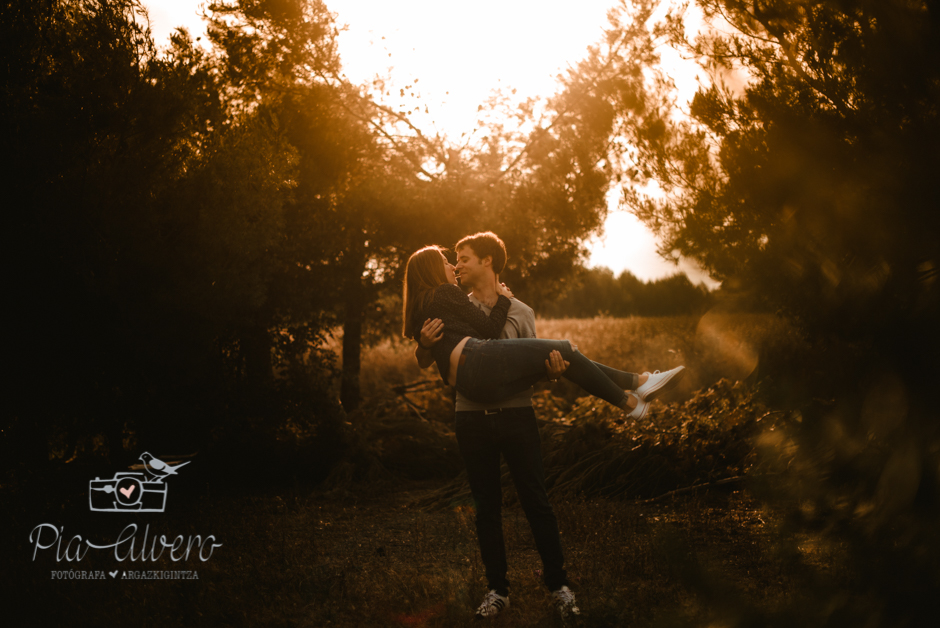 Pia Alvero fotografia preboda en Uxue, Navarra. Fotografa boda Navarra-299