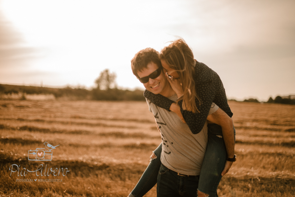 Pia Alvero fotografia preboda en Uxue, Navarra. Fotografa boda Navarra-331