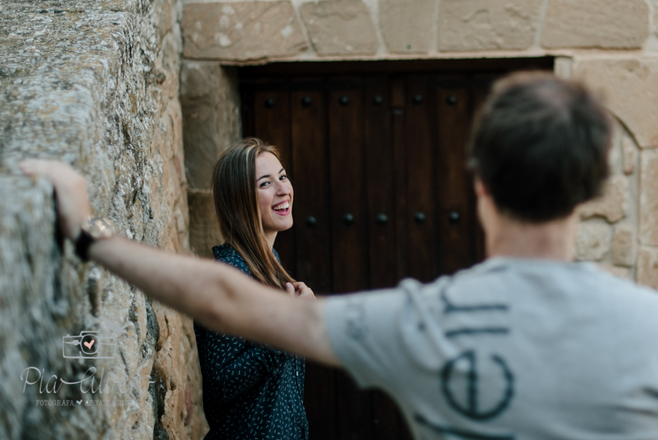 Pia Alvero fotografia preboda en Uxue, Navarra. Fotografa boda Navarra-34