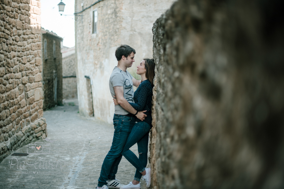Pia Alvero fotografia preboda en Uxue, Navarra. Fotografa boda Navarra-68
