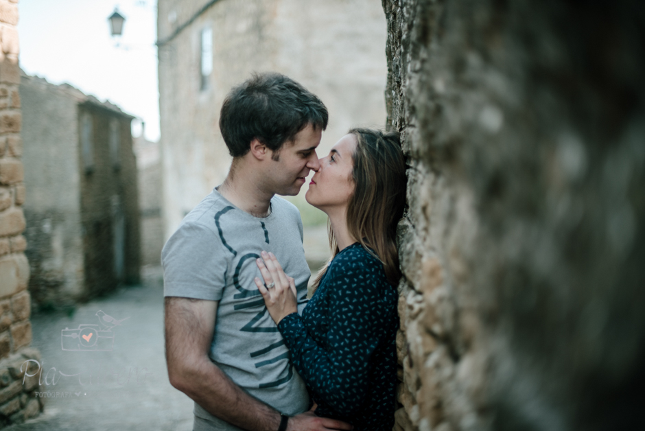 Pia Alvero fotografia preboda en Uxue, Navarra. Fotografa boda Navarra-80