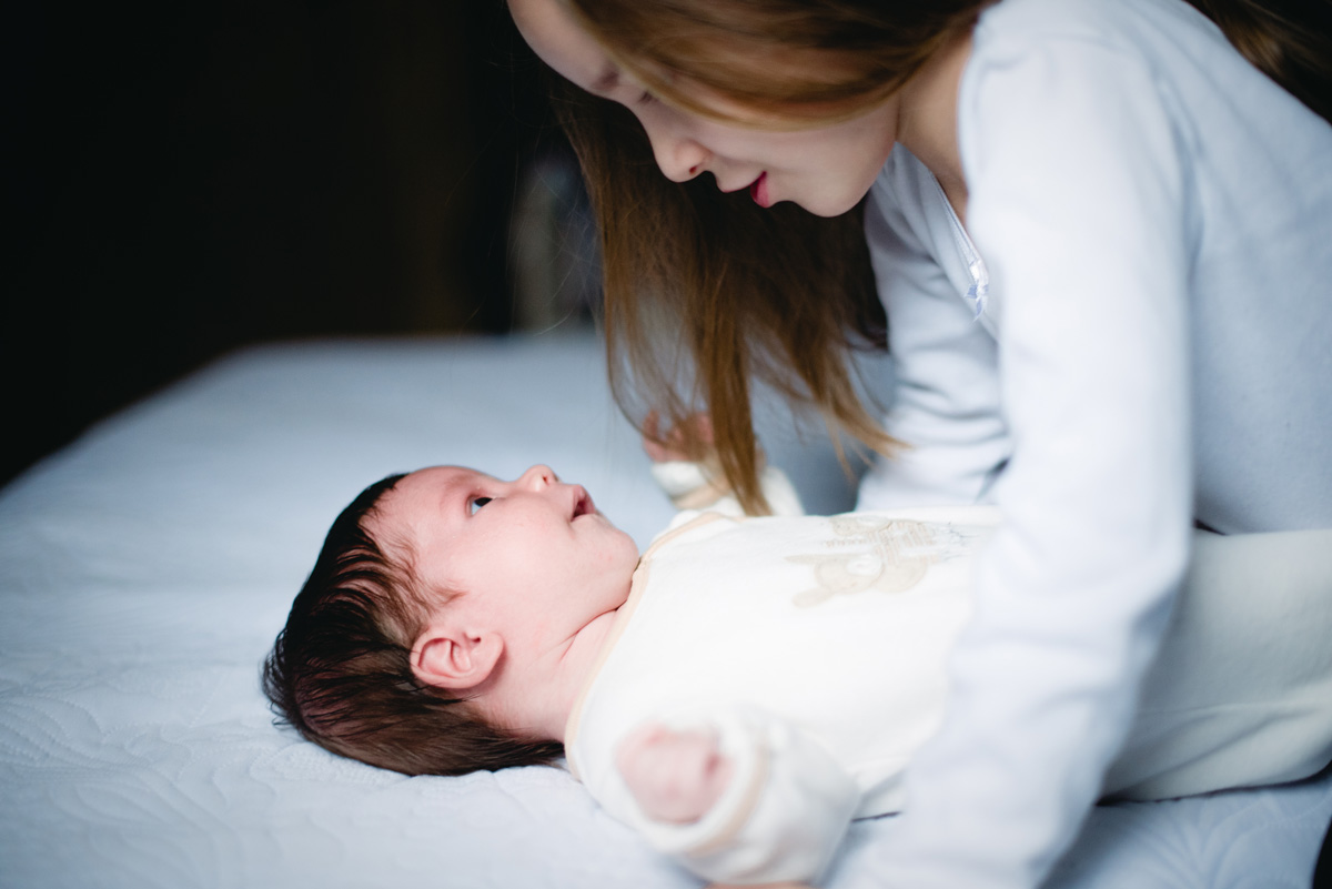 Sesiones de recién nacido Lifestyle - Fotografía emocional de Pía Alvero